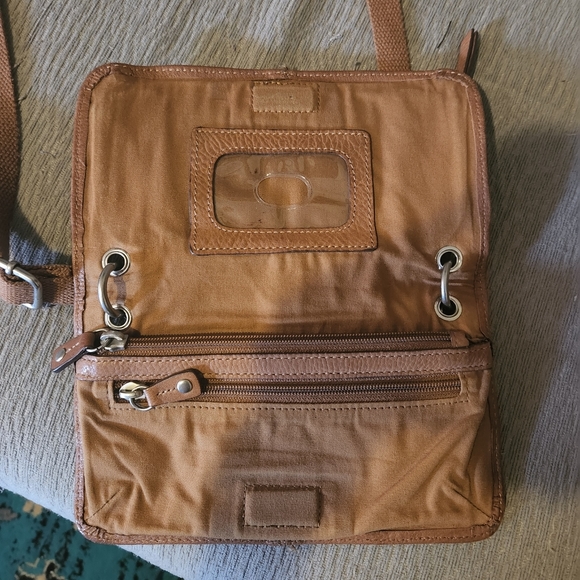 Cute Fossil small wallet/crossbody leather purse - Picture 3 of 3